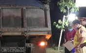 Tông đuôi xe ben dừng sát lề đường, nam thanh niên tử vong Tông đuôi xe ben dừng sát lề đường, nam thanh niên tử vong