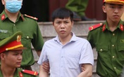 Bị cáo vụ gian lận điểm thi: Tôi chấp nhận là 'kẻ phản bội' Bị cáo vụ gian lận điểm thi: Tôi chấp nhận là 'kẻ phản bội'