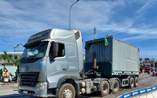 Đà Nẵng: Bị cuốn vào gầm container, bé trai 6 tuổi chết thảm, mẹ nguy kịch Đà Nẵng: Bị cuốn vào gầm container, bé trai 6 tuổi chết thảm, mẹ nguy kịch