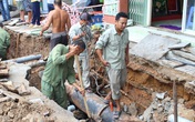 “Hố tử thần” xuất hiện trước cửa nhà dân sau trận mưa lớn “Hố tử thần” xuất hiện trước cửa nhà dân sau trận mưa lớn
