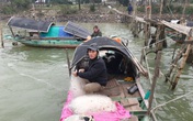 Lênh đênh phận đời vạn chài trên sông Lam giữa mùa giá rét Lênh đênh phận đời vạn chài trên sông Lam giữa mùa giá rét