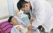 Bệnh nhân bị dập nát vai do tông vào đuôi xe tải Bệnh nhân bị dập nát vai do tông vào đuôi xe tải