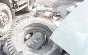 Tài xế xe ben hạ thùng không quan sát khiến chủ xe bị đè tử vong Tài xế xe ben hạ thùng không quan sát khiến chủ xe bị đè tử vong
