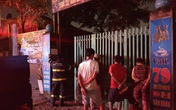 Thanh niên ôm bình gas, can xăng la hét doạ chết trong quán cà phê Thanh niên ôm bình gas, can xăng la hét doạ chết trong quán cà phê
