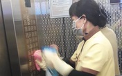 Dịch COVID-19: Người Hà Nội đã hình thành phản xạ đeo khẩu trang khi ra khỏi nhà Dịch COVID-19: Người Hà Nội đã hình thành phản xạ đeo khẩu trang khi ra khỏi nhà