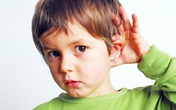 Đưa con nói ngọng đi khám, cha mẹ bàng hàng khi nghe bác sỹ kết luận Đưa con nói ngọng đi khám, cha mẹ bàng hàng khi nghe bác sỹ kết luận