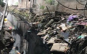 Hà Nội: Dân Thụy Khuê "khốn khổ" sống cùng "bể phốt lộ thiên" dài 3km xây gần 10 năm vẫn chưa hoàn thiện Hà Nội: Dân Thụy Khuê "khốn khổ" sống cùng "bể phốt lộ thiên" dài 3km xây gần 10 năm vẫn chưa hoàn thiện
