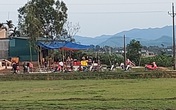 Gã trai 16 tuổi dùng dao đâm 2 người thương vong trong ngày mồng 1 Tết Gã trai 16 tuổi dùng dao đâm 2 người thương vong trong ngày mồng 1 Tết