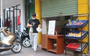 Nhiều hàng quán ở Hải Phòng chuyển sang hình thức bán mang về Nhiều hàng quán ở Hải Phòng chuyển sang hình thức bán mang về