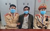 Tạm giữ tài xế đập vỡ máy đo nồng độ cồn Tạm giữ tài xế đập vỡ máy đo nồng độ cồn