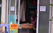 Hà Nội: Nhiều cửa hàng ăn uống kích hoạt chế độ "bán mang về" Hà Nội: Nhiều cửa hàng ăn uống kích hoạt chế độ "bán mang về"