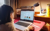 Học online mà thấy con nhởn nhơ phải kiểm tra ngay lập tức, rất có thể con đang áp dụng "quái chiêu" này để qua mặt thầy cô Học online mà thấy con nhởn nhơ phải kiểm tra ngay lập tức, rất có thể con đang áp dụng "quái chiêu" này để qua mặt thầy cô