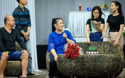 NSND Hồng Vân phản hồi thông tin đóng cửa sân khấu Phú Nhuận NSND Hồng Vân phản hồi thông tin đóng cửa sân khấu Phú Nhuận