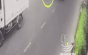 Người đàn ông bị cuốn vào gầm xe ben sau pha "tạt đầu" ẩu, clip hiện trường gây ám ảnh Người đàn ông bị cuốn vào gầm xe ben sau pha "tạt đầu" ẩu, clip hiện trường gây ám ảnh