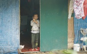 Những đứa trẻ xóm chài Hà Nội và nỗi lo quy hoạch sông Hồng Những đứa trẻ xóm chài Hà Nội và nỗi lo quy hoạch sông Hồng