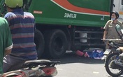 TP.HCM: Người phụ nữ bán vé số lọt xuống gầm xe rác sau va chạm, bị kéo lê trên đường tử vong thương tâm TP.HCM: Người phụ nữ bán vé số lọt xuống gầm xe rác sau va chạm, bị kéo lê trên đường tử vong thương tâm