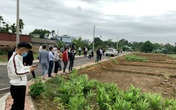 Hà Nội: Giá đất lại "nóng" lên từng ngày nhờ "ăn theo" quy hoạch, người dân mở rộng vùng đầu tư Hà Nội: Giá đất lại "nóng" lên từng ngày nhờ "ăn theo" quy hoạch, người dân mở rộng vùng đầu tư