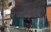 Sập giàn giáo khiến một người mắc kẹt trong đống đổ nát ở Hà Nội Sập giàn giáo khiến một người mắc kẹt trong đống đổ nát ở Hà Nội