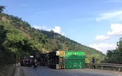 Đôi nam nữ tử vong sau va chạm với ô tô trên Quốc lộ 9 Đôi nam nữ tử vong sau va chạm với ô tô trên Quốc lộ 9
