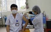 70% vaccine của đợt 1 đã được tiêm cho lực lượng tuyến đầu chống dịch 70% vaccine của đợt 1 đã được tiêm cho lực lượng tuyến đầu chống dịch