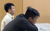Chủ tiệm cầm đồ nổ súng chống trả 2 người đập cửa, phá vỡ kính lúc nửa đêm Chủ tiệm cầm đồ nổ súng chống trả 2 người đập cửa, phá vỡ kính lúc nửa đêm