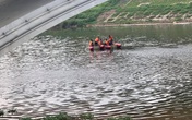 Tìm thấy thi thể nạn nhân nhảy cầu Kỳ Cùng Tìm thấy thi thể nạn nhân nhảy cầu Kỳ Cùng