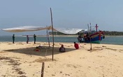 Tìm thấy thi thể ngư dân Quảng Bình mất tích trên biển Tìm thấy thi thể ngư dân Quảng Bình mất tích trên biển