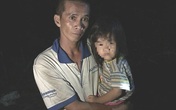 Nghi vấn cha tâm thần ôm con gái 3 tuổi định nhảy cầu tự tử Nghi vấn cha tâm thần ôm con gái 3 tuổi định nhảy cầu tự tử