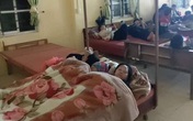 Đi làm căn cước công dân phải chờ quá lâu, bà con được Công an xã bố trí luôn chăn chiếu để nằm chờ Đi làm căn cước công dân phải chờ quá lâu, bà con được Công an xã bố trí luôn chăn chiếu để nằm chờ