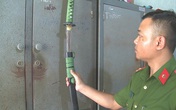 Mâu thuẫn, gã đàn ông cầm kiếm đến tận nhà đối phương nhưng chém... nhầm người Mâu thuẫn, gã đàn ông cầm kiếm đến tận nhà đối phương nhưng chém... nhầm người