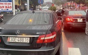 Vụ 2 xe Mercedes trùng biển số: Bóc gỡ đường dây làm giấy tờ giả Vụ 2 xe Mercedes trùng biển số: Bóc gỡ đường dây làm giấy tờ giả
