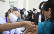 Một ngày, gần 15.000 người được tiêm vaccine COVID-19 Một ngày, gần 15.000 người được tiêm vaccine COVID-19
