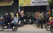 Con dâu "chết đứng" khi mở cửa phòng thấy cả chồng và bố chồng nằm trên vũng máu Con dâu "chết đứng" khi mở cửa phòng thấy cả chồng và bố chồng nằm trên vũng máu