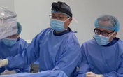 Nội soi lấy hơn 50 viên... sỏi trong khớp háng nữ bệnh nhân Nội soi lấy hơn 50 viên... sỏi trong khớp háng nữ bệnh nhân