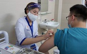 Chuyên gia hồi sức cấp cứu giải đáp băn khoăn về tiêm vaccine COVID-19 Chuyên gia hồi sức cấp cứu giải đáp băn khoăn về tiêm vaccine COVID-19
