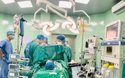 Nghệ An: Cô gái 15 tuổi bị bồn nước đè sập lên người nguy hiểm đến tính mạng Nghệ An: Cô gái 15 tuổi bị bồn nước đè sập lên người nguy hiểm đến tính mạng