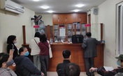 Luật sư nói gì về những vướng mắc khi sửa sổ đỏ, hộ khẩu do "bị" thay đổi địa chỉ? Luật sư nói gì về những vướng mắc khi sửa sổ đỏ, hộ khẩu do "bị" thay đổi địa chỉ?