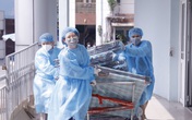 Bệnh viện K bị phong tỏa: Bệnh nhân và người nhà đều bình tĩnh, đoàn kết, lạc quan Bệnh viện K bị phong tỏa: Bệnh nhân và người nhà đều bình tĩnh, đoàn kết, lạc quan