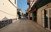 Khung cảnh làng xóm vắng vẻ sau khi có 7 ca mắc COVID-19 tại huyện Phúc Thọ (Hà Nội) Khung cảnh làng xóm vắng vẻ sau khi có 7 ca mắc COVID-19 tại huyện Phúc Thọ (Hà Nội)