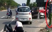 Tìm 1 người dân để khen thưởng vụ đại uý công an "đứng nhìn" tài xế taxi bắt cướp Tìm 1 người dân để khen thưởng vụ đại uý công an "đứng nhìn" tài xế taxi bắt cướp