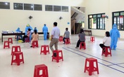 Hình ảnh hàng trăm thầy trò ở Hải Phòng lấy mẫu xét nghiệm sau khi 1 cô giáo dương tính SARS-CoV-2 Hình ảnh hàng trăm thầy trò ở Hải Phòng lấy mẫu xét nghiệm sau khi 1 cô giáo dương tính SARS-CoV-2