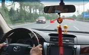 Ô tô ngang nhiên đi ngược chiều trên cao tốc Nhật Tân - Nội Bài Ô tô ngang nhiên đi ngược chiều trên cao tốc Nhật Tân - Nội Bài
