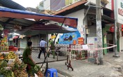 Khoanh vùng, lấy mẫu khẩn cấp tại chợ Phú Nhuận