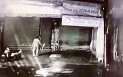 Người đàn ông đốt nhà ở Sài Gòn bị camera ghi hình Người đàn ông đốt nhà ở Sài Gòn bị camera ghi hình