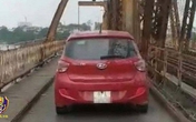 Lý do hi hữu khiến chị em lùi xe, đi ngược chiều trên cao tốc Lý do hi hữu khiến chị em lùi xe, đi ngược chiều trên cao tốc