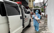 Hà Nội: Bé trai 13 tuổi cùng mẹ và bà ngoại dương tính SARS-CoV-2 Hà Nội: Bé trai 13 tuổi cùng mẹ và bà ngoại dương tính SARS-CoV-2