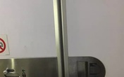 Thanh niên 19 tuổi trốn vào toilet máy bay hút thuốc, chây ì nộp phạt Thanh niên 19 tuổi trốn vào toilet máy bay hút thuốc, chây ì nộp phạt