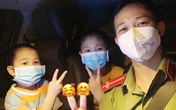 Bố mẹ đi chống dịch, 2 chị em tự chăm nhau suốt nửa tháng Bố mẹ đi chống dịch, 2 chị em tự chăm nhau suốt nửa tháng