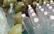 Nước dừa chỉ từ 35.000 đồng/lít bán đầy chợ mạng, nổ đơn 'ầm ầm' mùa nắng nóng Nước dừa chỉ từ 35.000 đồng/lít bán đầy chợ mạng, nổ đơn 'ầm ầm' mùa nắng nóng