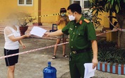 Không đeo khẩu trang trong khu cách ly còn chửi bới người cùng phòng, 2 phụ nữ bị phạt gần 8 triệu đồng Không đeo khẩu trang trong khu cách ly còn chửi bới người cùng phòng, 2 phụ nữ bị phạt gần 8 triệu đồng